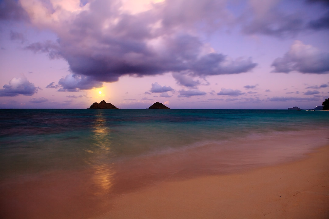 lanikai kailua moonrise by tomas del amo kailua beach mokulua islands